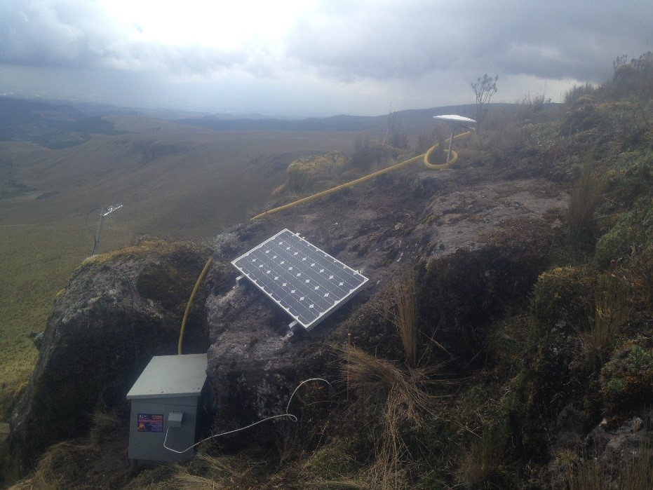 Instalación de un GPS Continuo para Vigilar el lado Sur-Oriental del Volcán Cotopaxi