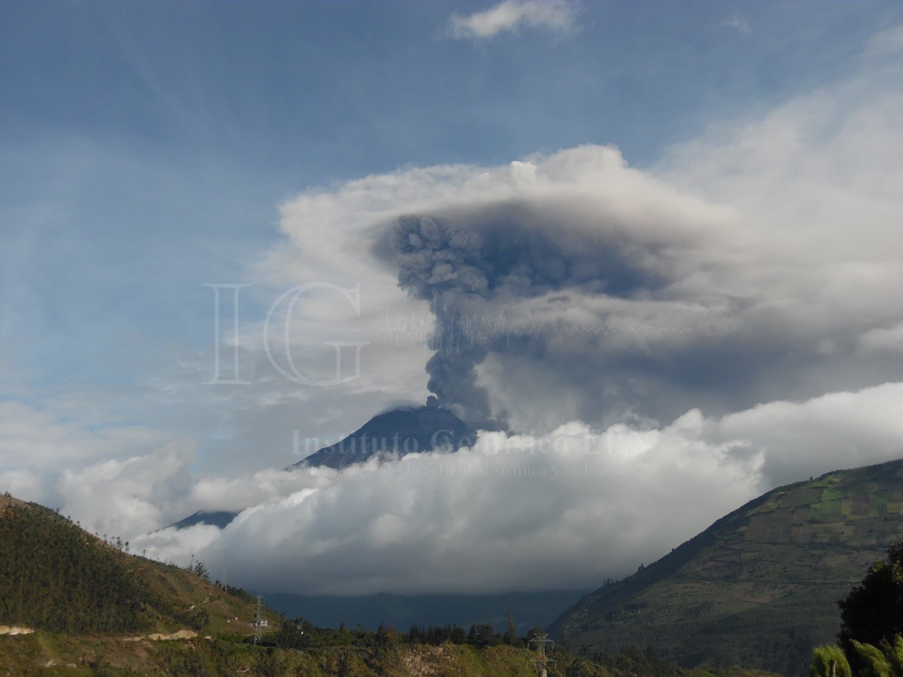 Afectación por caída de ceniza en las comunidades ubicadas al occidente del volcán Tungurahua
